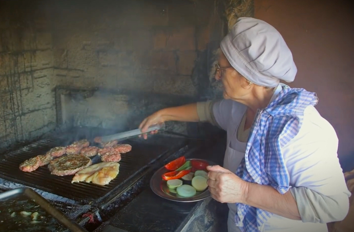 Наче з бургера прибрали булку і залишили тільки найголовніше: Michelle Andrade озвучила рецепт смачної плескавиці